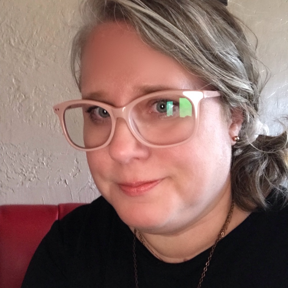 Meet your Posher, Stephanie